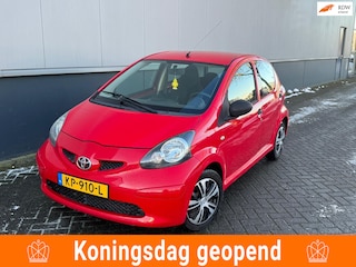 Toyota Aygo 1.0-12V Nieuwe apk Apple carplay