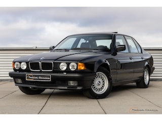 BMW 750i E32 | 75.000KM | Perfect Condition | Sunroof | HiFi