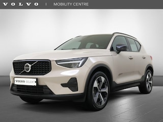 Volvo XC40 B4 Plus Dark | Trekhaak | Dodehoekdetectie | Harman/Kardon |