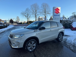 Suzuki Vitara 1.4 Boosterjet Select Smart Hybrid // TREKHAAK // 1500 kilo trekgewicht // All-season banden // Rijklaar prijs