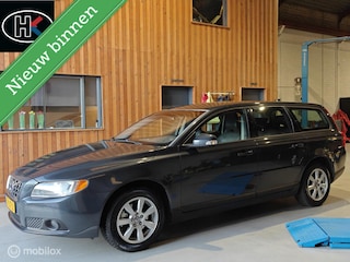Volvo V70 2.0 146pk H5 Limited Edition Clima Leder Trekhaak