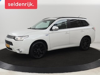 Mitsubishi Outlander 2.0 PHEV Instyle+ | Schuifdak | Adaptive cruise | Camera | Leder | Stoelverwarming | Navigatie | Trekhaak | Keyless | Climate control | Plug In