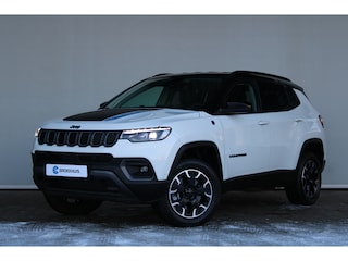 Jeep Compass 4xe 240 Plug-in Hybrid Trailhawk | Lederen bekleding | Camera | ACC | Full-LED | LED-mistlampen | Stoel ventilatie | Aanhanger assistent |  Two-tone | Trail-Rated |