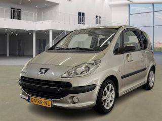 Peugeot 1007 1.4 Gentry/ AUTOMAAT/ ZIJDEUREN