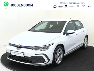 Volkswagen Golf 1.4 eHybrid GTE | Head-up display | Parkeerassistent | Adaptieve cruise control | Dodehoek detectie | CarPlay | 3-zone airco | Parkeersensoren |