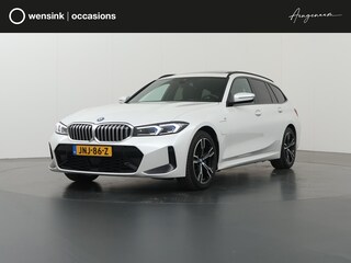 BMW 3-serie Touring 330e | Panoramadak | Ele. stoelen + Geheugen | HUD | Sportstoelen | Camera | Apple CarPlay/Android auto | Adaptieve Cruise Control | Comfort Pakket | M-Sport Pro | HiFi | Curved Display |