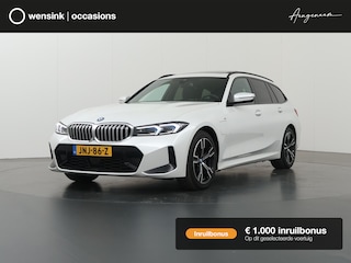 BMW 3-serie Touring 330e | Panoramadak | Ele. stoelen + Geheugen | HUD | Sportstoelen | Camera | Apple CarPlay/Android auto | Adaptieve Cruise Control | Comfort Pakket | M-Sport Pro | HiFi | Curved Display |