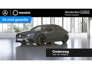Mercedes-Benz A-klasse 250 e Advantage | Night | Panoramadak | Burmester | Sfeerverlichting | Stoelverwarming |