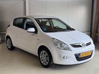 Hyundai i20 1.4i DynamicVersion TREKHAAK|AIRCO