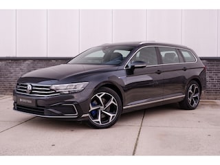 Volkswagen Passat Variant 1.4 TSI PHEV GTE Business | Pano | Elek. Trekhaak | Camera | Carplay | Navi | LED