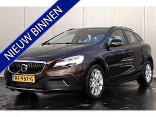 Volvo V40 2.0 T4 AWD Nordic+ | PANO | LEDER