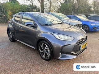 Toyota Yaris 1.5 Hybrid 115 First Edition 116pk | Achteruitrijcamera | Cruise control adaptief | Extra getint glas