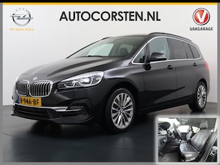 BMW 2-serie Tourer 216i-T 7-Pers. Leer Trekhaak Navi-Plus Ecc Head-Up Display Camera Navi Ecc Pdc Cruise Control Luxury Line Business Edition Plus Stoelverwarming Elek.Achterklep Privacy Glas Led Lmv 17" Origineel Nederlandse Auto met plaats voor 7 personen! € 45.000,- nieuw