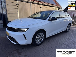 Opel Astra Sports Tourer 130 PK | Apple Android | Navi | Led | Privacy glas | Zwart dak | Climate control