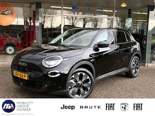 Fiat 600 1.2 Hybrid La Prima | Stoelverwarming | Carplay | Leer | Camera | Massage |