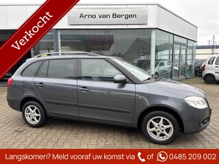 Skoda Fabia Combi 1.4-16V Tour, climatronic, cruisecontrol, trekhaak, nette auto afkomstig van de 2e eigenaar !!