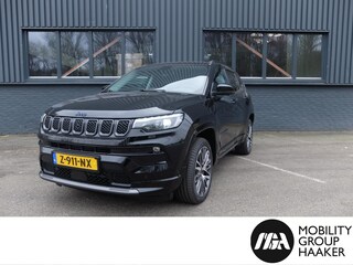 Jeep Compass 4xe 240 Plug-in Hybrid Electric Summit | Camera | Leer | Carplay | adaptive cruisecontrol |