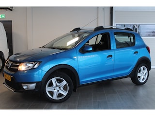 Dacia Sandero 0.9 TCe Stepway Lauréate Technisch goede hoogzitter voor een reëel bedrag. Navigatie, Cruise Controle, Airco, Pdc achter, Trekhaak,