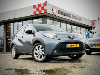 Toyota Aygo 1.0 VVT-i MT Pulse | CAMERA | ADAPTIEVE CRUISE | STOELVERWARMING