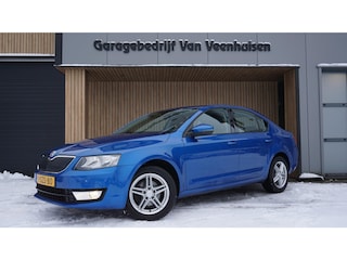 Skoda Octavia 1.2 TSI 105pk Ambition Leder Airco Cruise Control Trekhaak 16inch LM *NL auto* 100218km *Distributieriem v.v.*