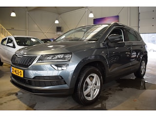 Skoda Karoq 1.5 TSi Automaat Style Business LED | Carplay | Keyless | Full Map Navi | Trekhaak | 18 Inch LMV