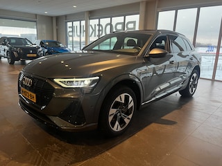 Audi e-Tron 50 Quattro Launch Edition Black 71 kWh | Adapt. Cruise | Schuifdak | Luchtvering | Matrix | Memory | Elektr. klep | Navi |