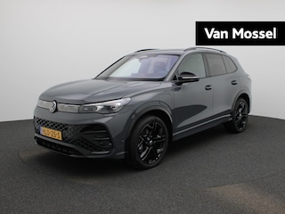 Volkswagen Tiguan 1.5 eHybrid R-Line Edition 204 PK| Origineel Nederlands | Eerste Eigenaar | Panoramadak | Trekhaak | Navigatie Groot Scherm | 360 Camera | Harman Kardon Audio | Head-Up Display