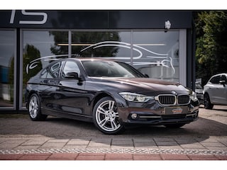 BMW 330e Edition Luxury Line Purity High Executive Lane Assist|Dealer OH|Grootscherm Navi|LED|Cam|Ambianceverlichting|