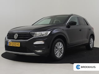 Volkswagen T-Roc 1.0 TSI Style 115pk | Trekhaak | Adaptief cruise control | Navigatie | App connect | Privacy glass | Parkeersensoren v+a | 16"LMV