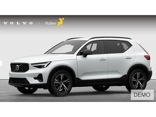 Volvo XC40 B4 211PK Automaat Plus Dark / Extra getint glas / Microtech/Nubuck / Camera achter