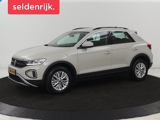 Volkswagen T-Roc 1.0 TSI Life | Stoelverwarming | Carplay | Adaptive cruise | Virtual Cockpit | Full LED | Park Assist | Airco | Bluetooth