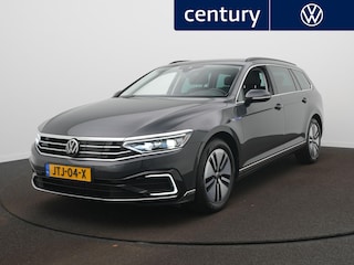 Volkswagen Passat Variant 1.4 TSI PHEV GTE Business Panorama schuifdak - Leer - Camera - Trekhaak - Stoelverwarming - Navigatie