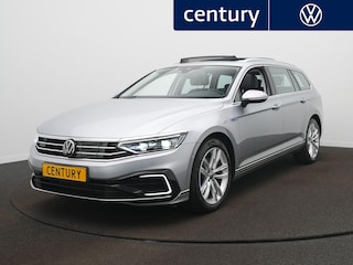 Volkswagen Passat Variant 1.4 TSI PHEV GTE Business Panoramaschuif-kanteldak - Camera - ACC - Side Assist - Stoelverwarming - IQ.LIGHT - ErgoComfort-stoel - Navigatie