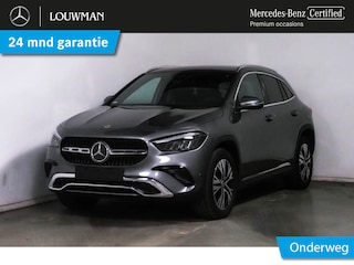 Mercedes-Benz GLA 250 e Plug-In Hybride Trekhaak | Ledkoplampen | Achteruitrijcamera | Apple CarPlay | Stoelverwarming voor en stuur | Easy-Pack Achterklep. Inclusief 24 maanden Mercedes-Benz Certified garantie voor Europa.