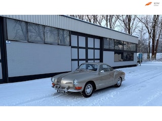 Volkswagen Karmann Ghia Coupé Volledig gerestaureerd.