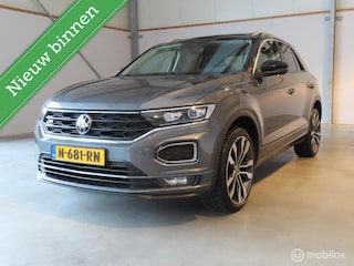 Volkswagen T-Roc 1.5 TSI Sport Business R-Extr|Panoramadak|Camera|Carplay|Stoelverwarming|Led.
