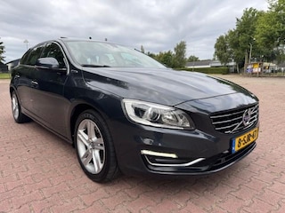 Volvo V60 2.4 D6 AWD PLUG-IN HYBRID SUMMUM ODAK/THAAK/NIEUW ACCUPAKKET
