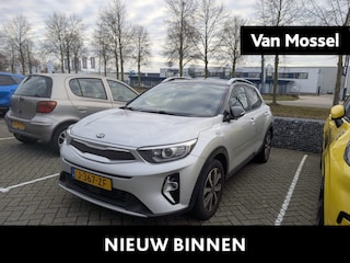 Kia Stonic 1.0 T-GDi MHEV DynamicPlusLine | AIRCO | NAVIGATIE | TREKHAAK | CLIMATE CONTROL |