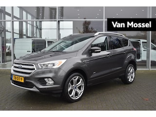 Ford Kuga 1.5 Titanium 4WD | Climate Control | Cruise Control | Achteruitrijcamera | Elektrisch Wegklapbare Trekhaak | Elektrisch Bedienbare Achterklep | Voorruit Verwarming | 19 Inch Lichtmetalevelgen |