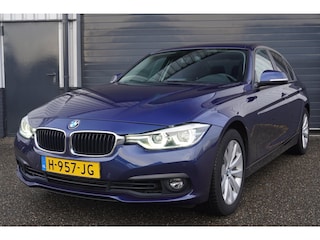 BMW 318i Luxury Edition | LED koplampen | Automaat | Nette auto