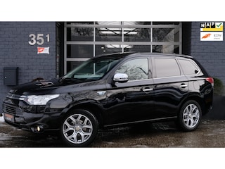 Mitsubishi Outlander 2.0 PHEV Instyle Camera Leder Navi Schuifdak