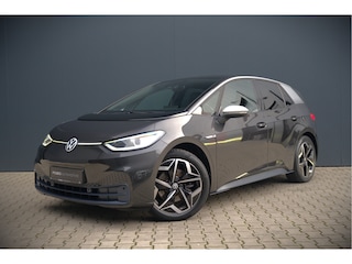 Volkswagen ID.3 First Plus 58 kWh | Stoelverwarming | Stuurverwarming | Camera | Adaptive Cruise Control | Navigatie | Keyless | Parkeersensoren | LED | Apple Carplay | BTW | NAP |