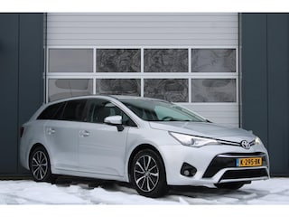 Toyota Avensis Touring Sports 1.8 VVT-i SkyView Edition Camera/Stoelverwarming/Keyless/Lane.Assist/Navi/Bluetooth/Trekhaak/Dealer