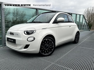 Fiat 500 Icon 42 kWh Cabrio, Climate control, 17 inch lichtmetalen velgen, Parkeer sensoren achter, Regensensor, Led verlichting 1e eigenaar.