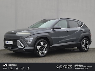 Hyundai Kona 1.6 GDI HEV Premium Automaat / Fabrieksgarantie tot 04-2029 / Trekgewicht 1.300Kg / Stoelverkoeling / Stoelverwarming Voor + Achter / Stuurverwarming / 360 Camera / BOSE Audio / Elektrische achterklep /
