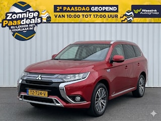 Mitsubishi Outlander 2.4 PHEV 240pk 4WD Aut Intense+ | Camera | Stoel- stuurwielverwarming | Glazen schuif- kantel dak | Keyless | Trekhaak 1500 kg |