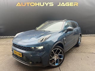 Lynk & Co 01 1.5|Pano|Carplay|Stoelverwarming|Memory|Dodehoek|Trekhaak