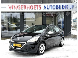 Peugeot 208 Benzine 5-Deurs Zwart * Airco * Cruise Control * KM Autopas * Achterspoiler * Stuurbekrachtiging * Abs * Vingerhoets; Vierde generatie Eersteklas Service !