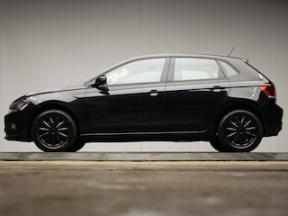 Volkswagen Polo 1.0 TSI Comfortline Sport (APPLE CARPLAY,NAVI,LED,CRUISE,CLIMATE,DAB,SPOILER,SPORTSTOELEN,LM VELGEN,NETTE STAAT)