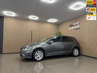 Volkswagen Golf 1.6 TDI * Carplay / Afn. Trekhaak / LED / Cruise control / NL Auto *
